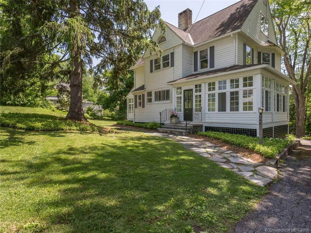 Building photograph for 15 LAKEVIEW AVENUE